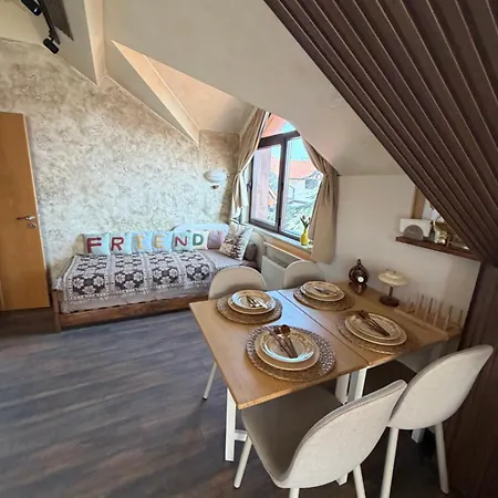 Apartment Deluxe *